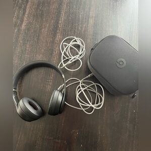 Beats Solo 4